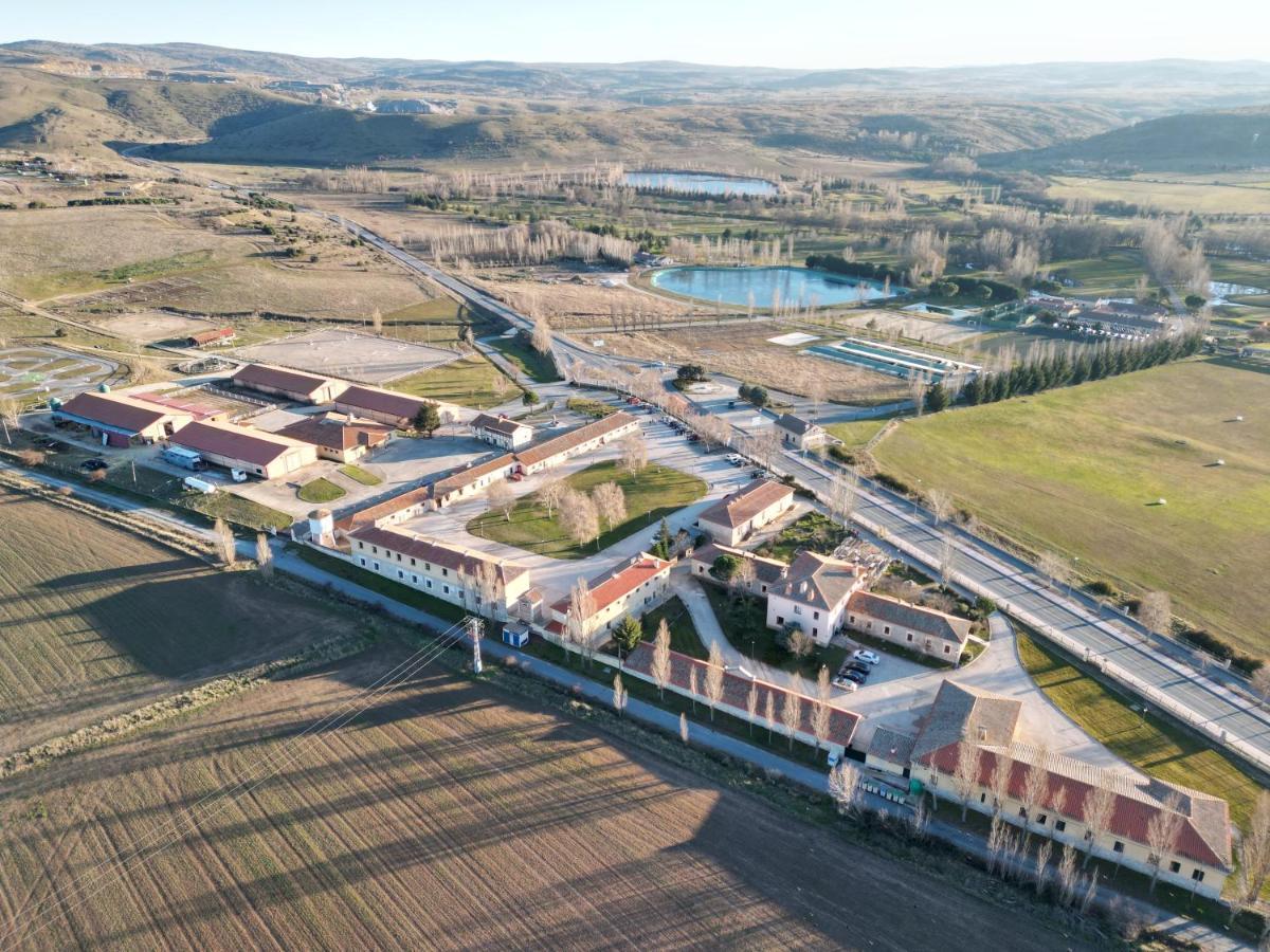 Vettonia Hotel Avila Bagian luar foto