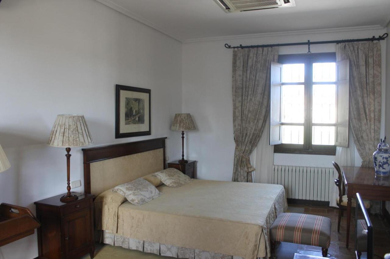 Vettonia Hotel Avila Bagian luar foto