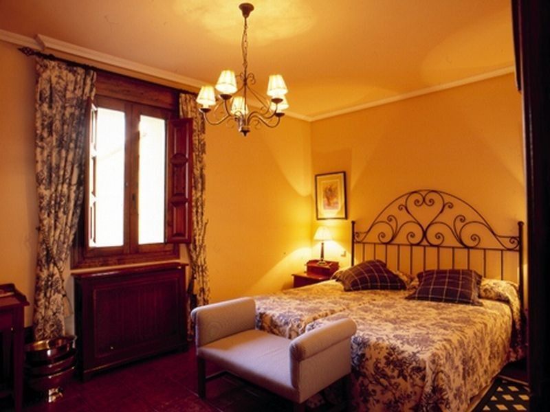 Vettonia Hotel Avila Bagian luar foto
