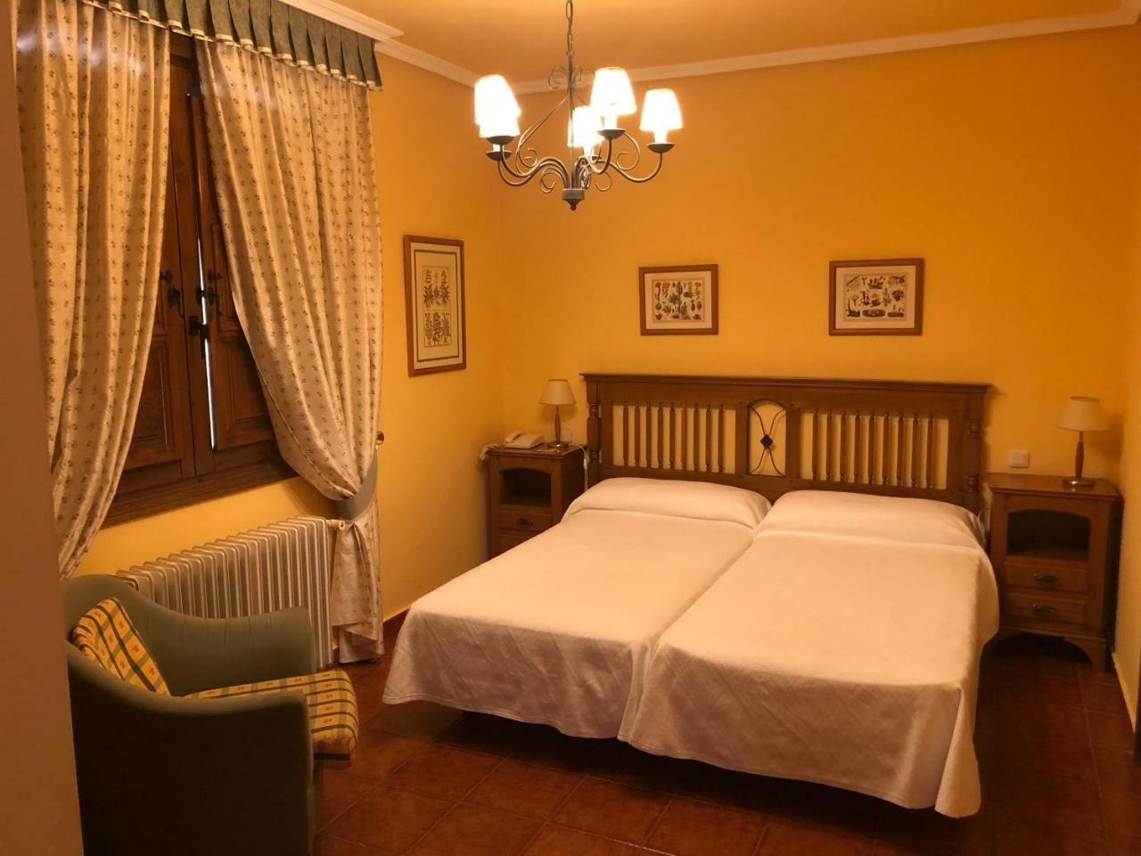 Vettonia Hotel Avila Bagian luar foto