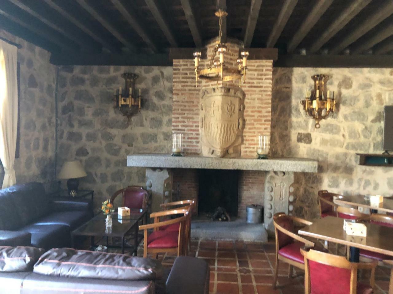 Vettonia Hotel Avila Bagian luar foto